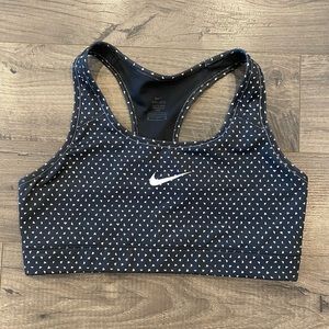 Nike Sports Bra. Black and White Triangle Patterned. Gym. Workout. Athletic. Med